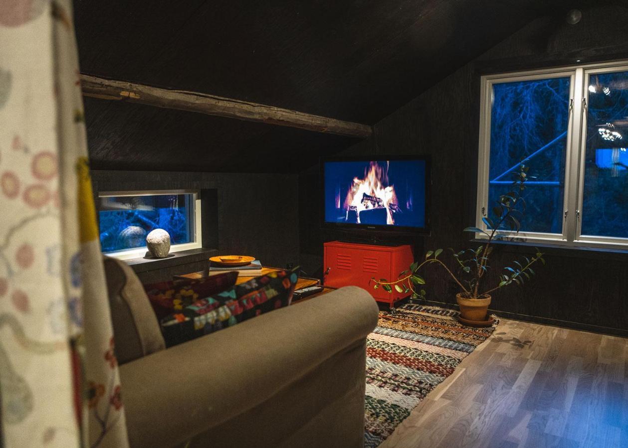Lilla Dalbo "Adults Only, Djurfritt", Ulvoen Hoega Kusten Ulvöhamn Esterno foto